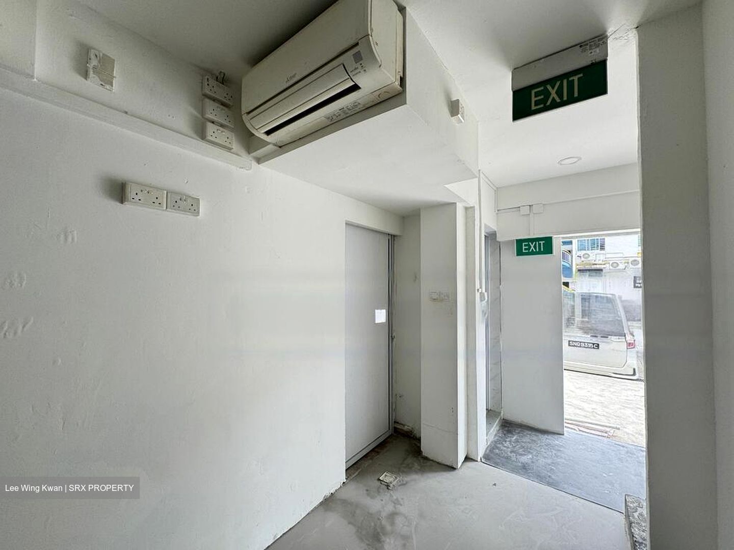 Toa Payoh Central (D12), Shop House #460450541